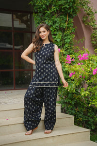 Black Buta Farshi Set - front hip pose