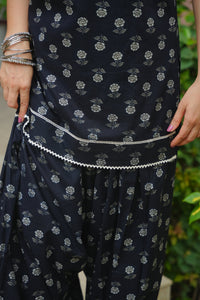 Black Buta Farshi Set - hem trim detail